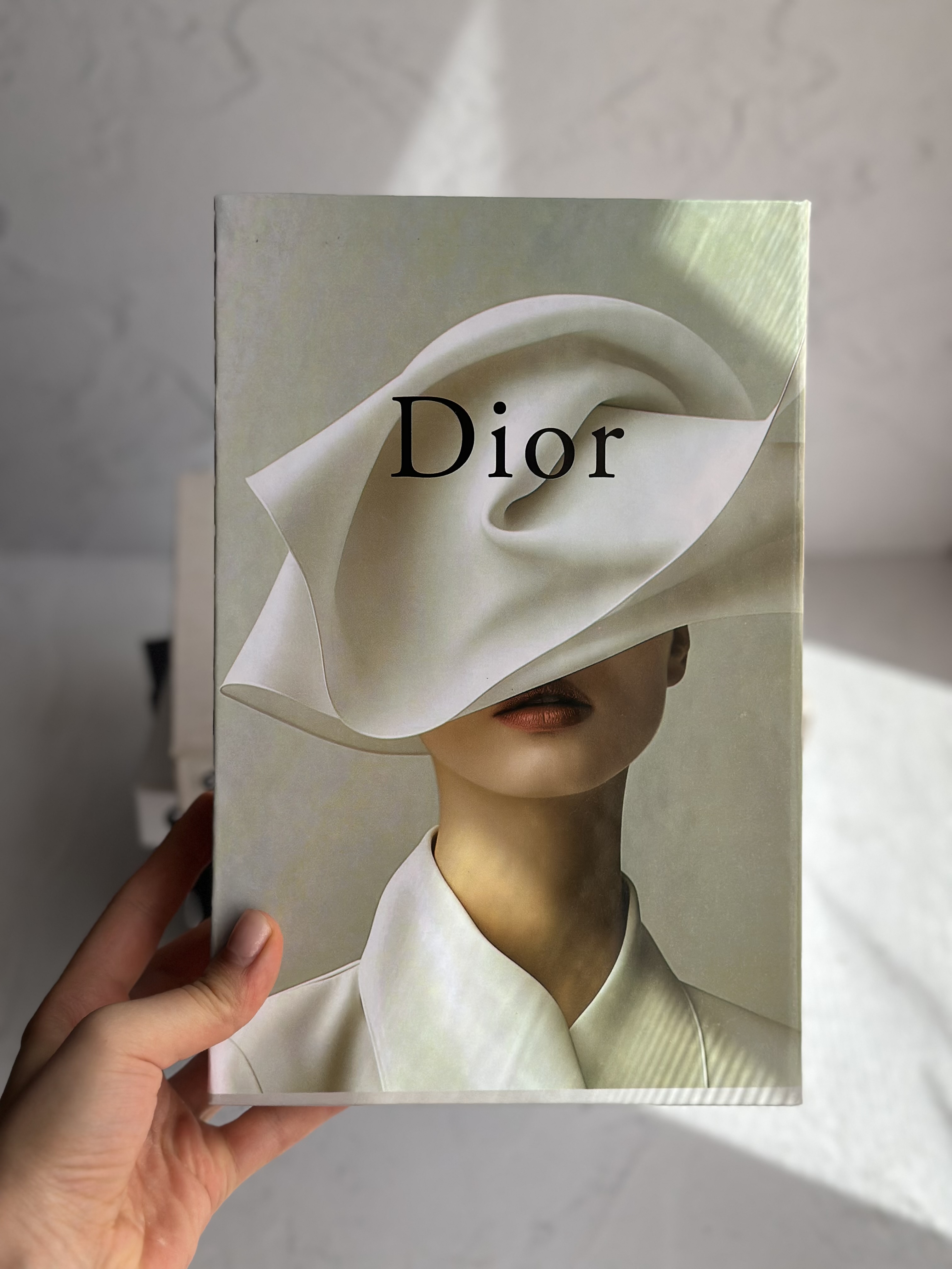 کتاب دکوراتیو طرح Dior کد۰۱