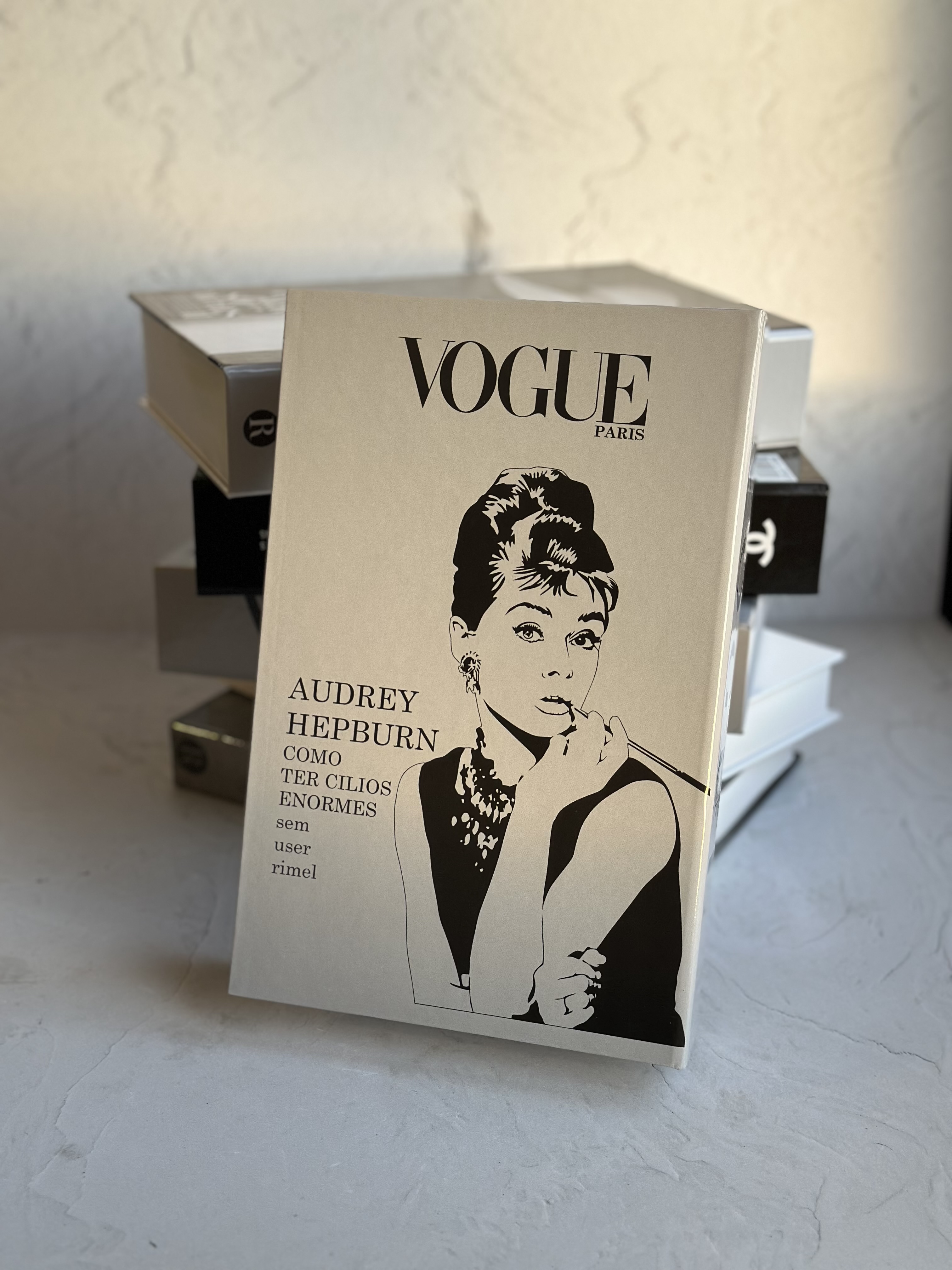 کتاب دکوراتیو VOGUE